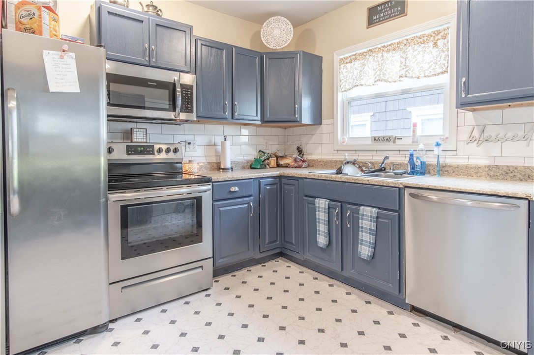 218 South Rutland Street Watertown, NY 13601 - Photo 7 of 18