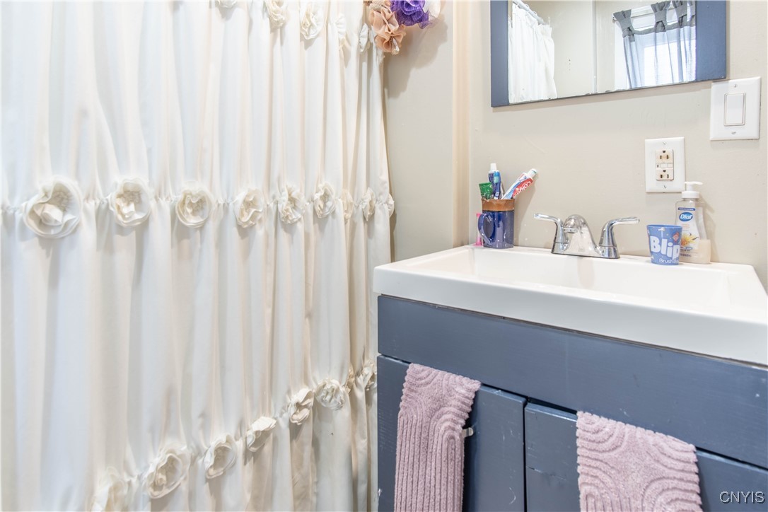 218 South Rutland Street Watertown, NY 13601 - Photo 10 of 18