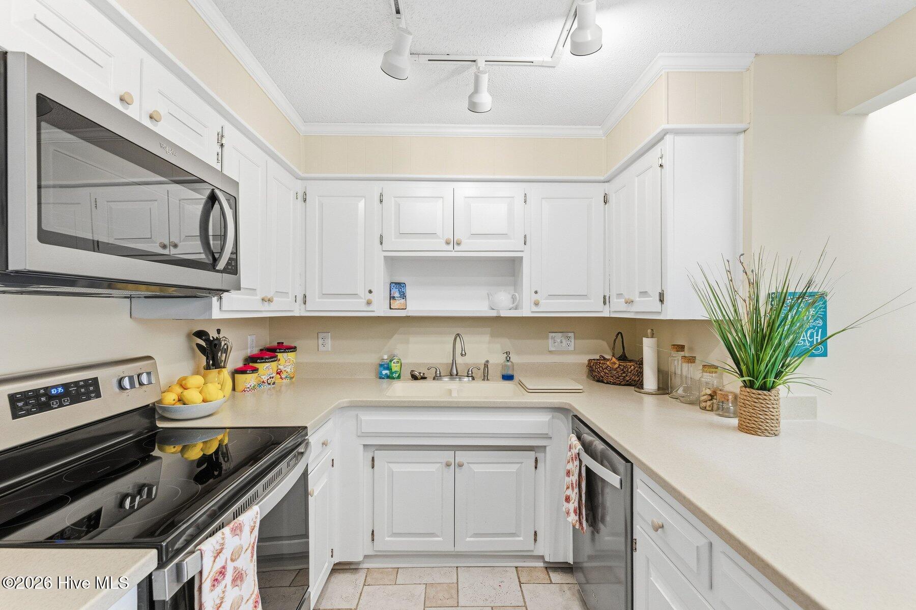 1896 New River Inlet Road, Unit 1402 North Topsail Beach, NC 28460 - Photo 31 of 60 036_1896_new_river_inlet_unit-19_360