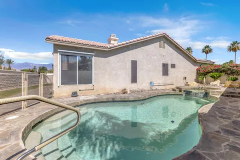 $695,000 | 245 Strada Fortuna, Palm Desert, CA 92260