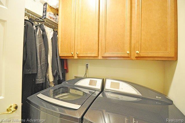 24875 Reeds Pointe Drive Novi, MI 48374 - Photo 9 of 25 9_Laundry_E.jpg