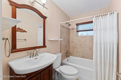 $1,400,000 | 337 South Point Court, Satellite Beach, FL 32937