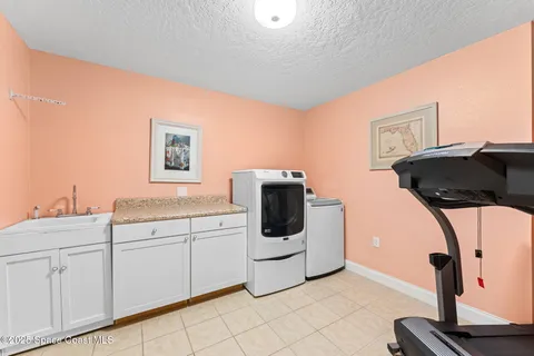 $1,400,000 | 337 South Point Court, Satellite Beach, FL 32937