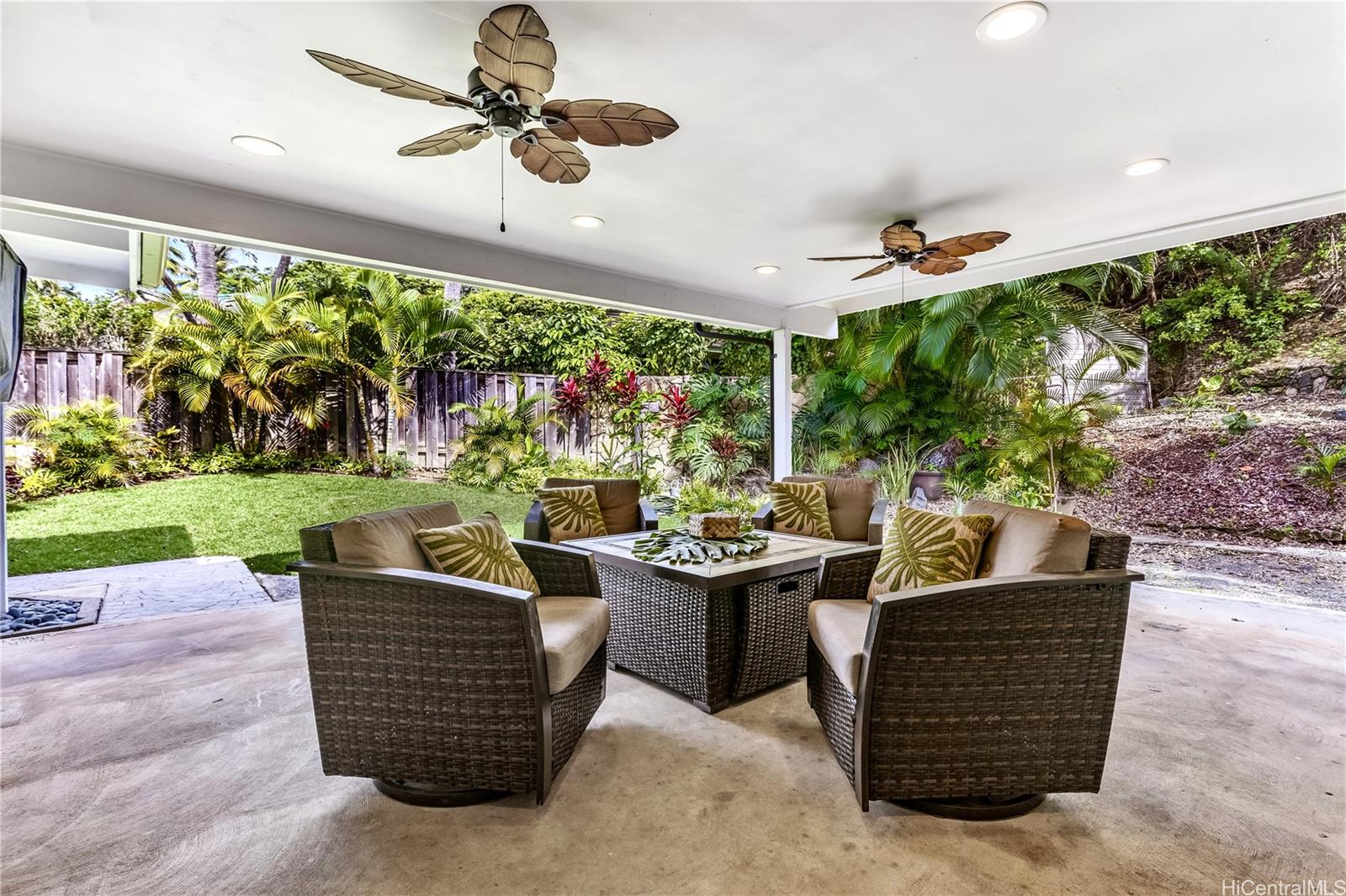 151 Alala Road Kailua, HI 96734 - Photo 20 of 25 lanais have lights, fans, garden views