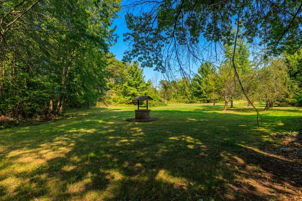 1616 Lake Road Webster, NY 14580 - Photo 30 of 38