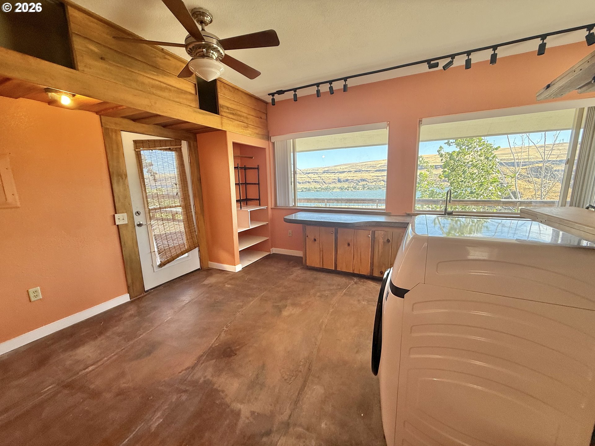 376 Fall Bridge Road Wishram, WA 98673 - Photo 8 of 24 Gallery Image 8