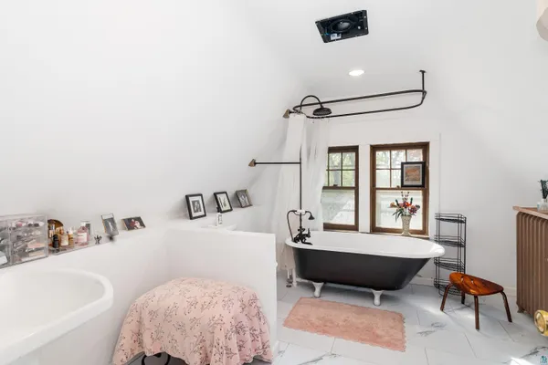 $749,900 | 2415 East 2nd Street, Duluth, MN 55812