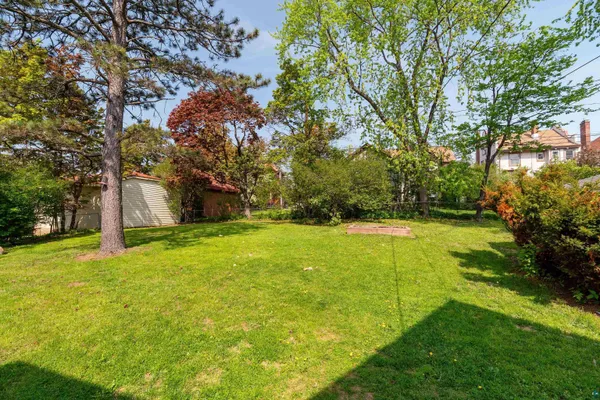 $749,900 | 2415 East 2nd Street, Duluth, MN 55812