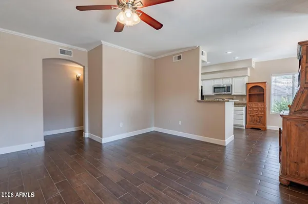 $2,000 | 5335 East Shea Boulevard, Unit 1042, Scottsdale, AZ 85254