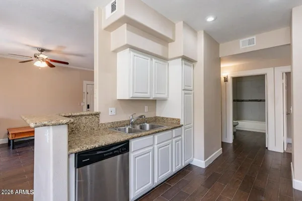 $3,000 | 5335 East Shea Boulevard, Unit 1042, Scottsdale, AZ 85254