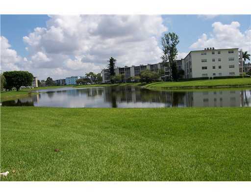 1002 Guildford East, Unit 1002 Boca Raton, FL 33434 - Photo 8 of 10 Additional Photo