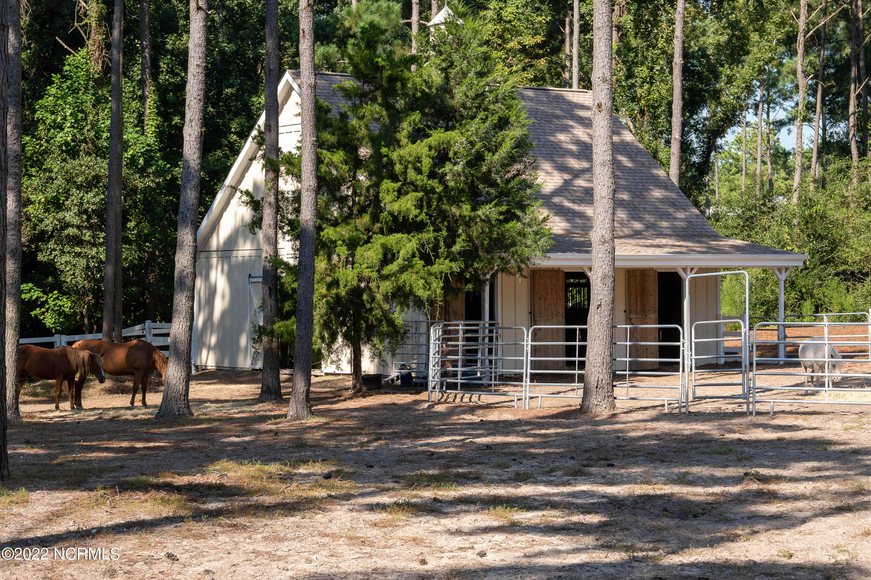 294 East Rolling Meadows Road Hampstead, NC 28443 - Photo 46 of 89 294 E Rolling Meadows Barn MLS-2