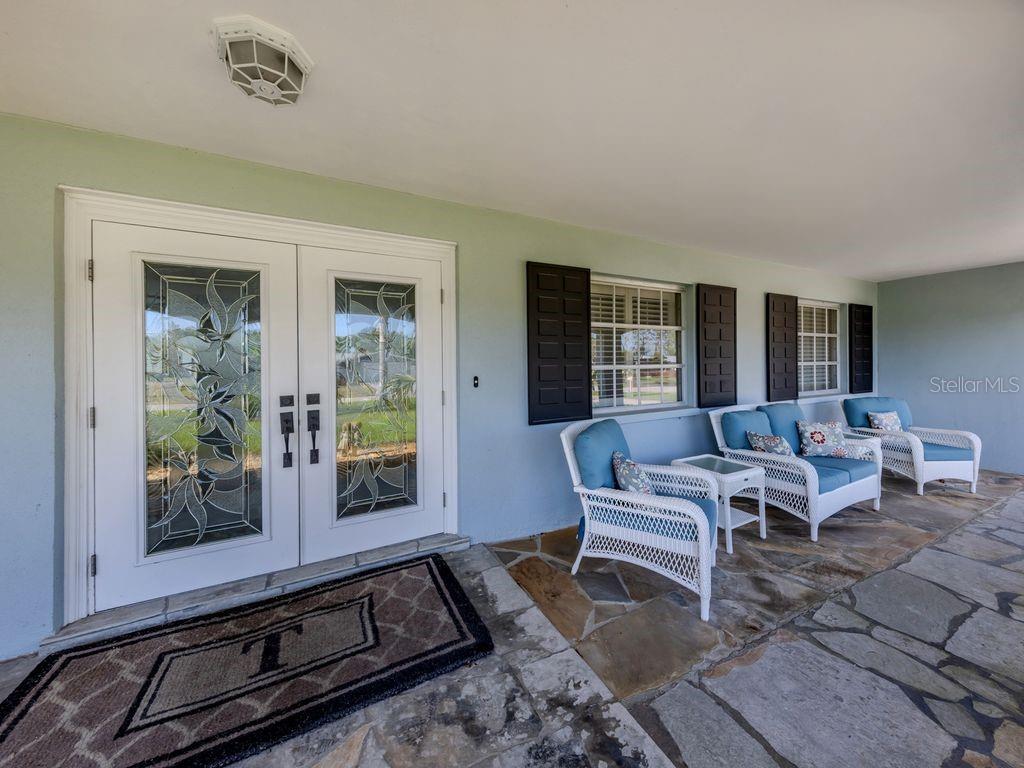 601 Apalachicola Road Venice, FL 34285 - Photo 4 of 33