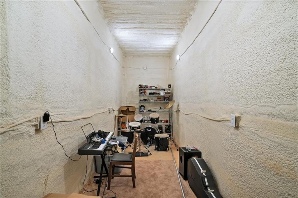 1380 Cronic Town Road Auburn, GA 30011 - Photo 61 of 69 a view of a room with gym equipment