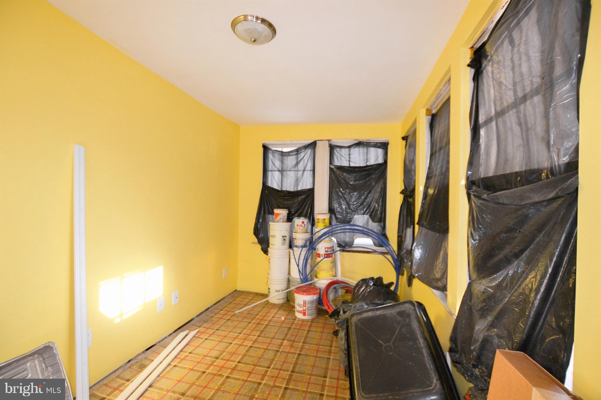 2802 Hollins Ferry Road Baltimore, MD 21230 - Photo 3 of 28 Florida/Sunroom