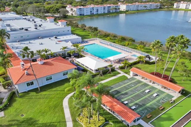 $399,000 | 14111 Royal Vista Drive, Unit 305, Delray Beach, FL 33484