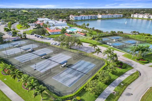 $399,000 | 14111 Royal Vista Drive, Unit 305, Delray Beach, FL 33484