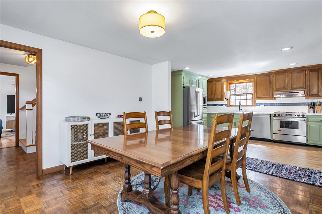 21 Heather Road Dracut, MA 01826 - Photo 8 of 40
