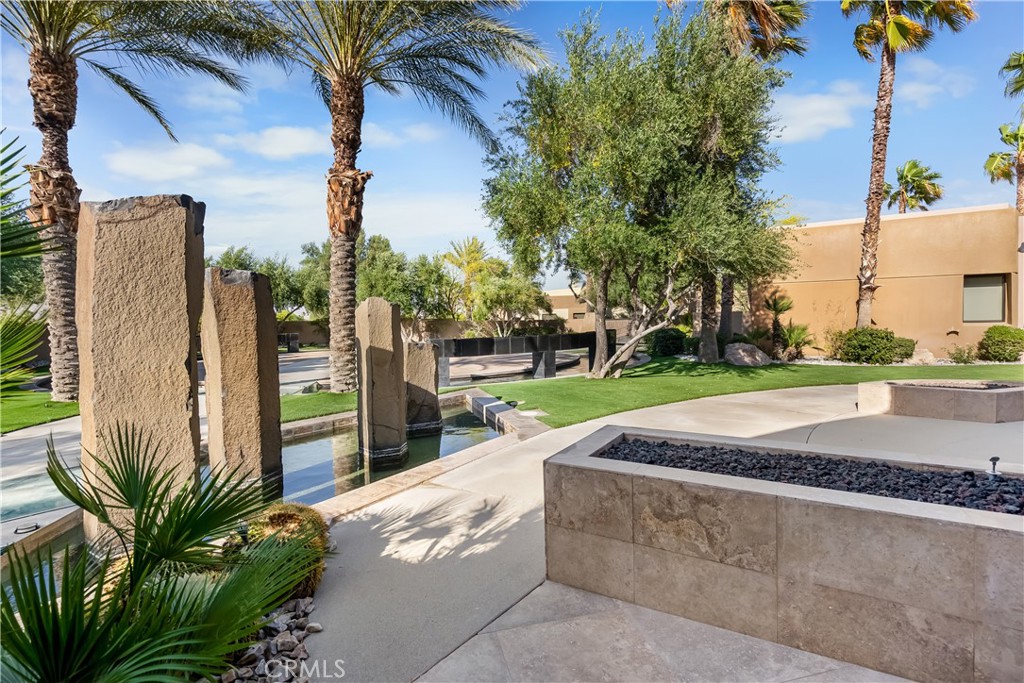 68 Royal St Georges Way Rancho Mirage, CA 92270 - Photo 1 of 75