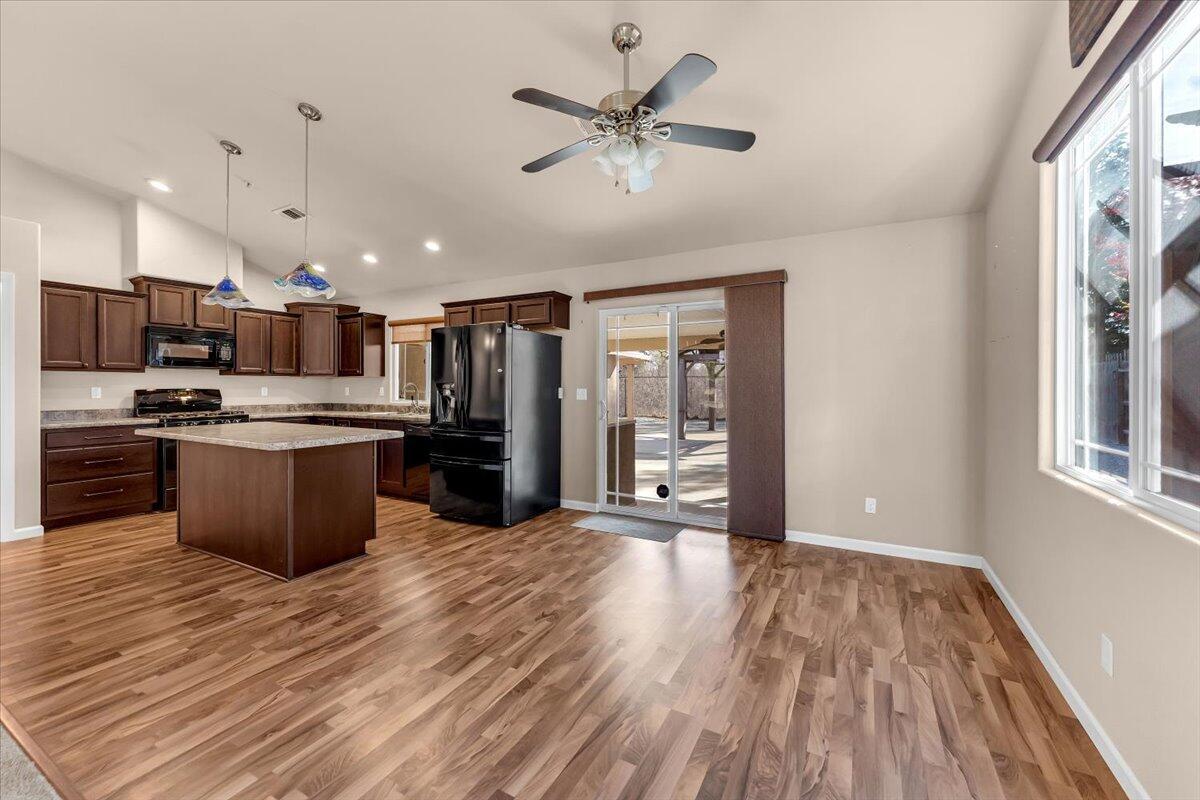 7253 Legacy Court Redding, CA 96001 - Photo 11 of 49 11