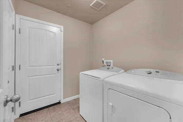 $479,900 | 7253 Legacy Court, Redding, CA 96001