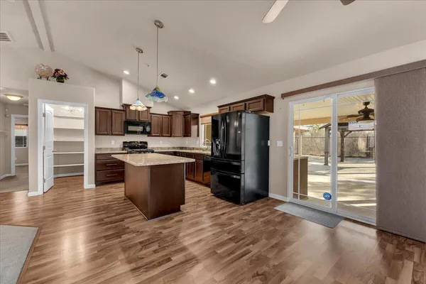 $479,900 | 7253 Legacy Court, Redding, CA 96001