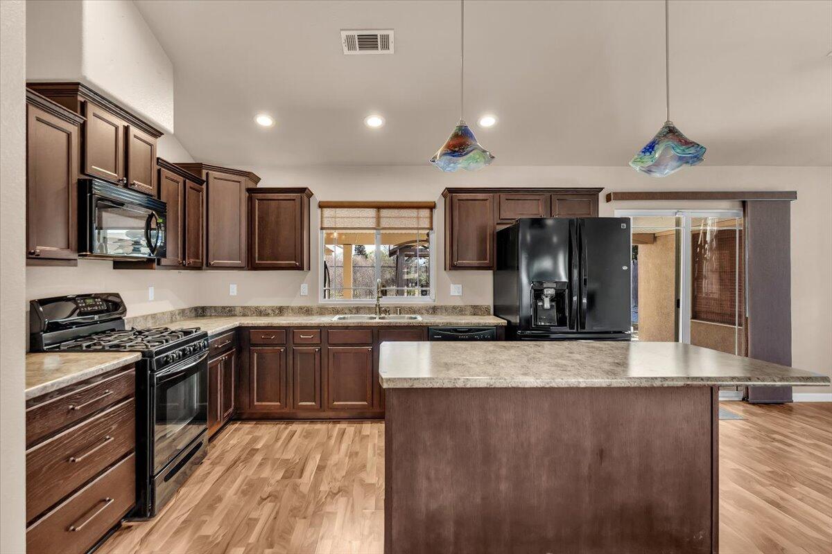 7253 Legacy Court Redding, CA 96001 - Photo 8 of 47 8