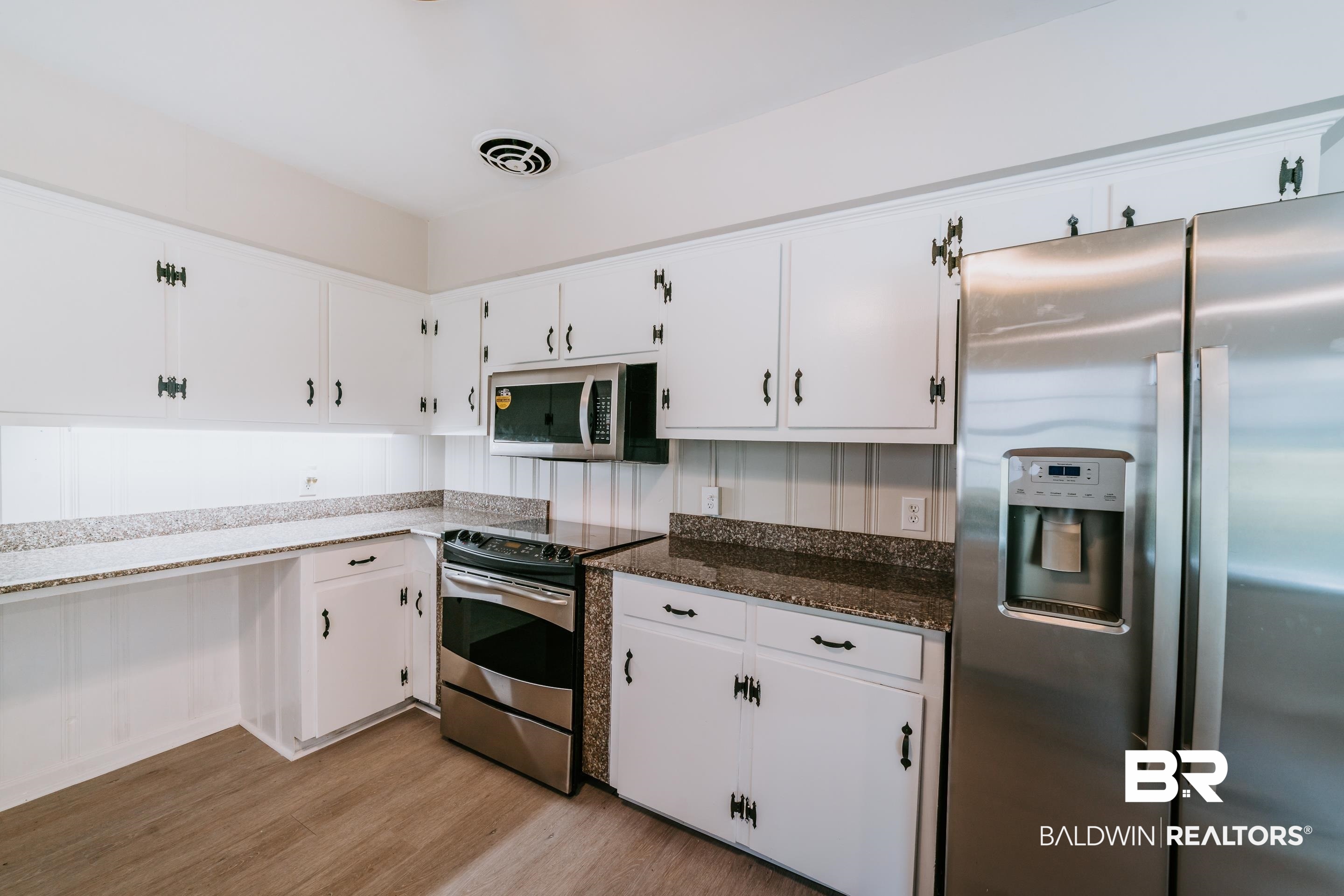 2563 Courtney Street Mobile, AL 36606 - Photo 19 of 44