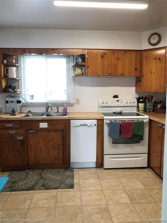 6595 South River Road Marine City, MI 48039 - Photo 12 of 36