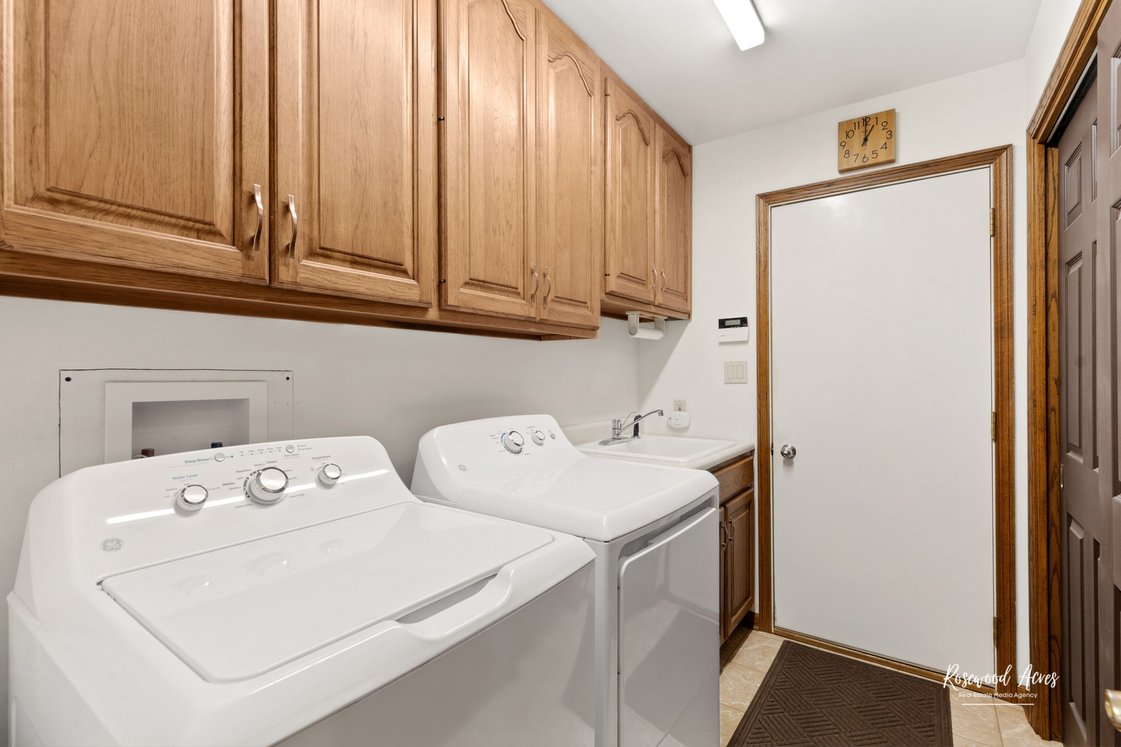 1900 Bittersweet Drive St. Anne, IL 60964 - Photo 16 of 23 a utility room with dryer and washer