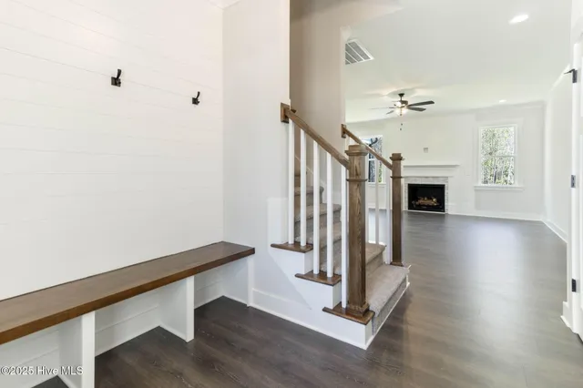 $499,900 | 504 Pointe Drive, La Grange, NC 28551