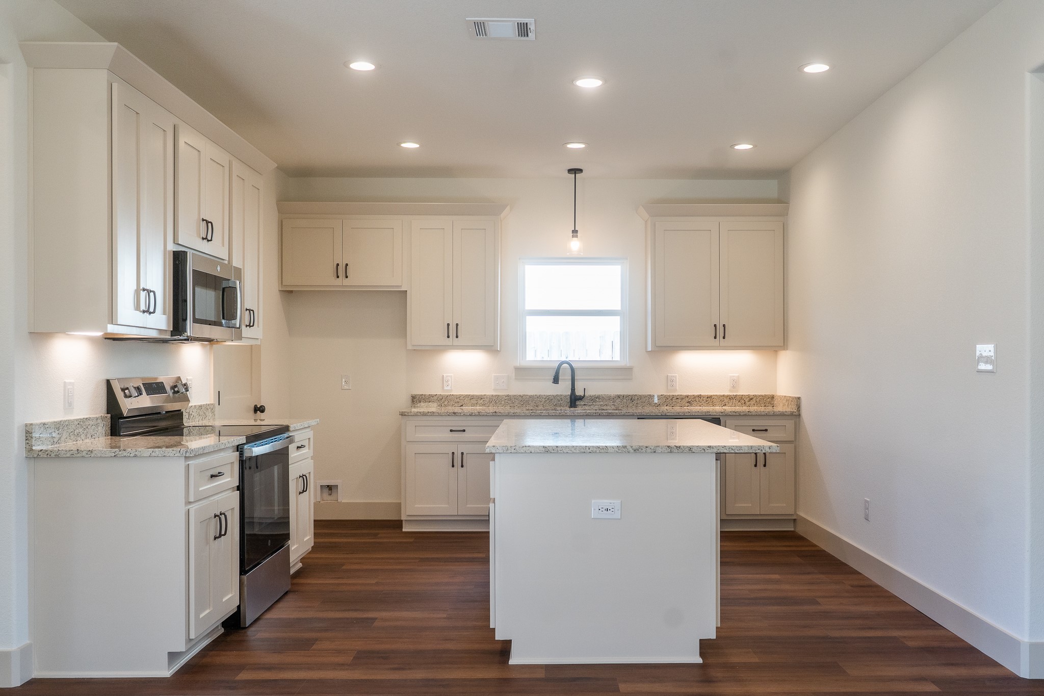 315 String Prairie Way Smithville, TX 78957 - Photo 5 of 20