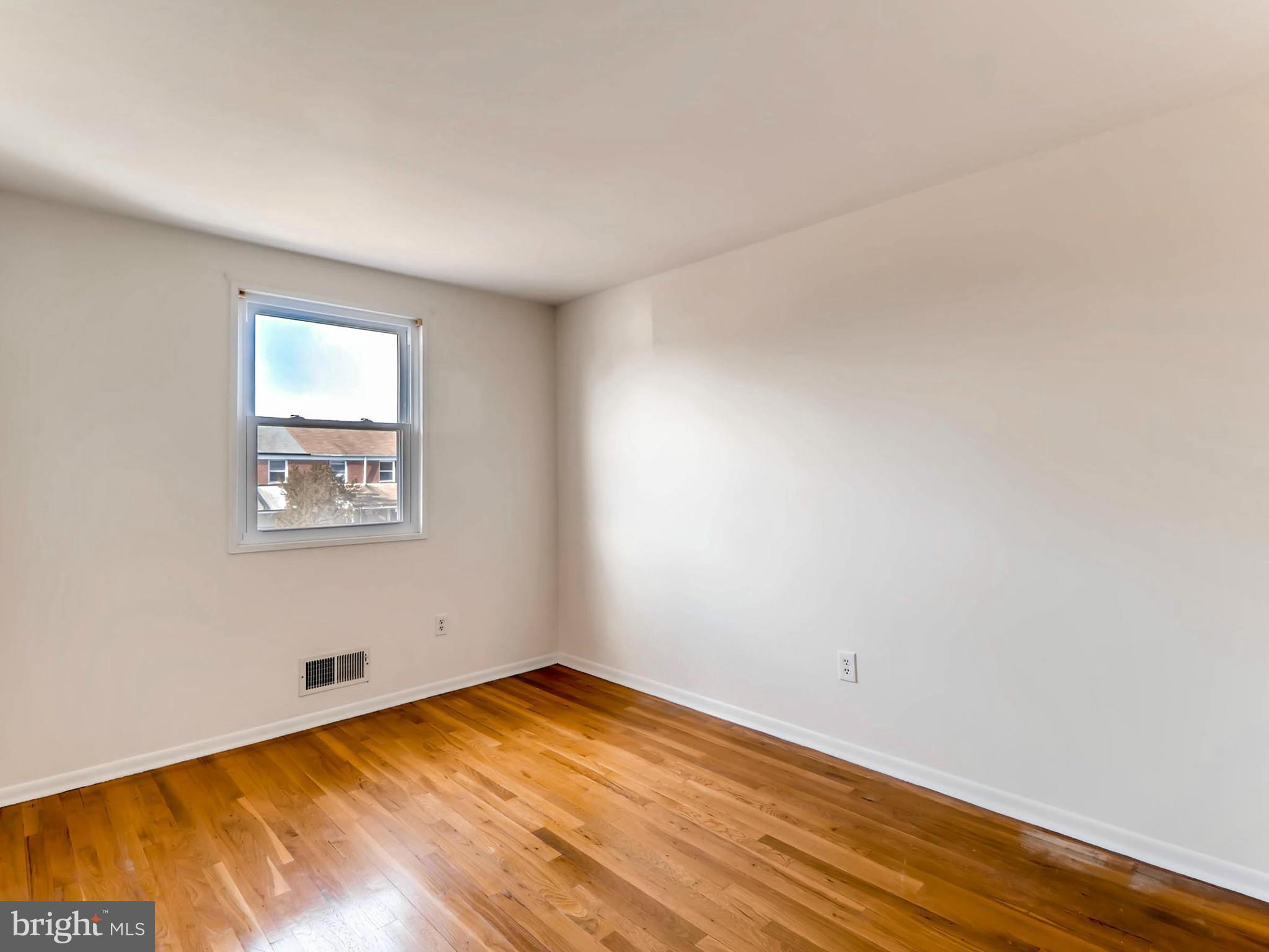 1029 Foxridge Lane Baltimore, MD 21221 - Photo 6 of 11 Bedroom