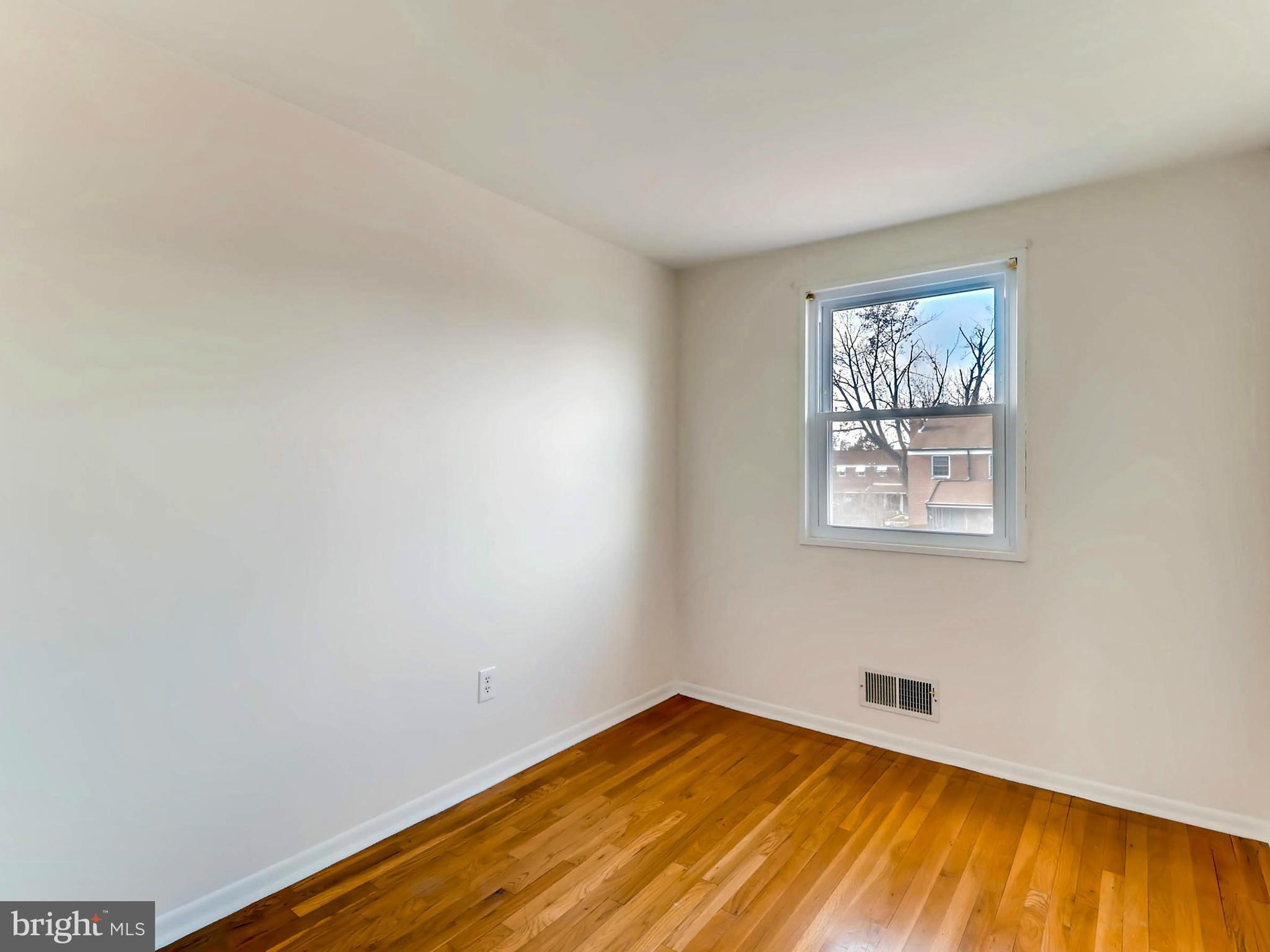 1029 Foxridge Lane Baltimore, MD 21221 - Photo 8 of 11 Bedroom