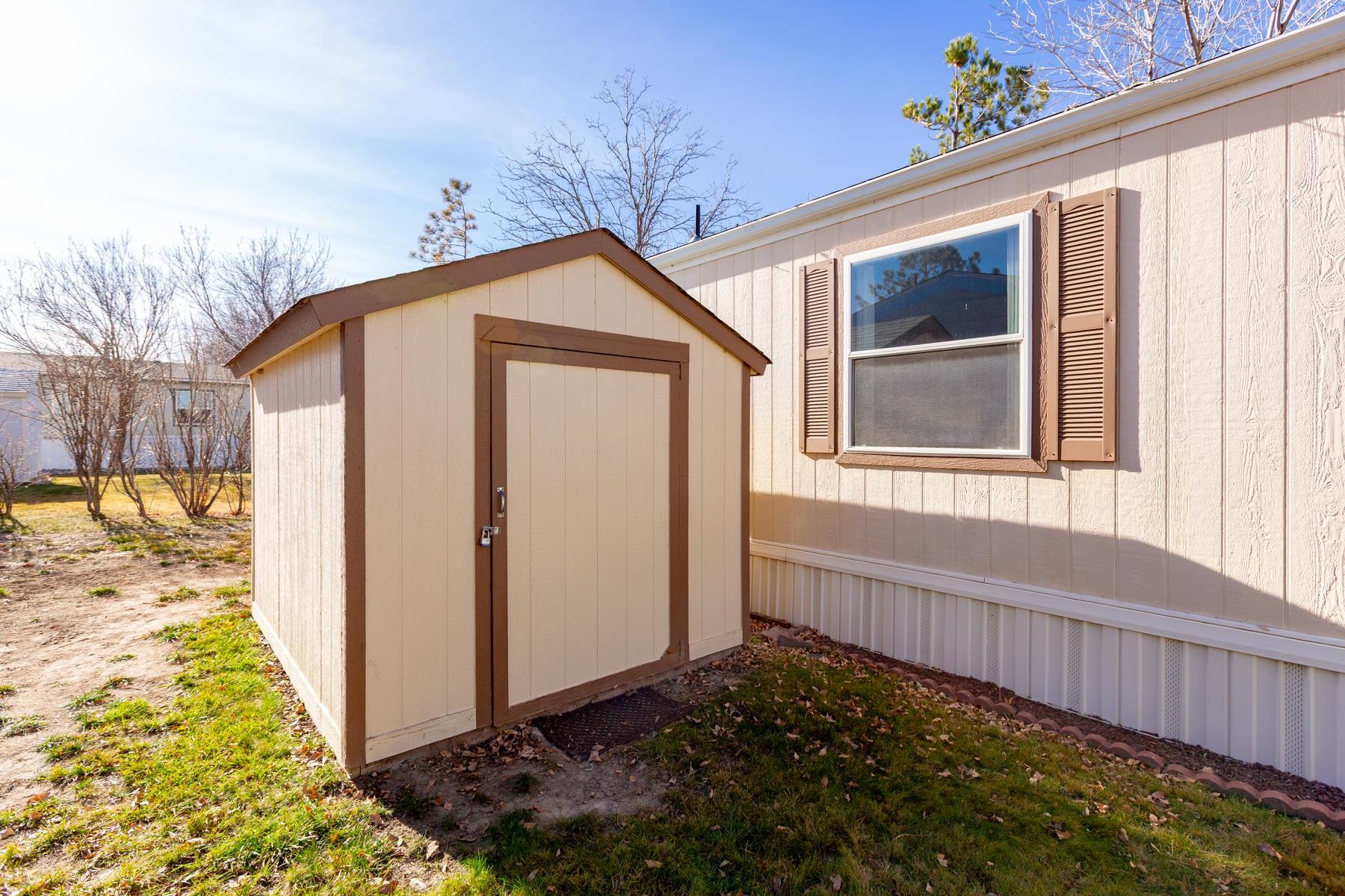 435 32 Road, Unit 521 Clifton, CO 81520 - Photo 3 of 26 a view of a house with a large window