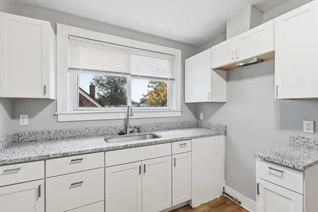 $1,100 | 1838 Markese Avenue, Unit 2, Lincoln Park, MI 48146