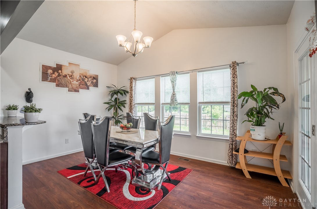 512 Reading Road Dayton, OH 45404 - Photo 12 of 42