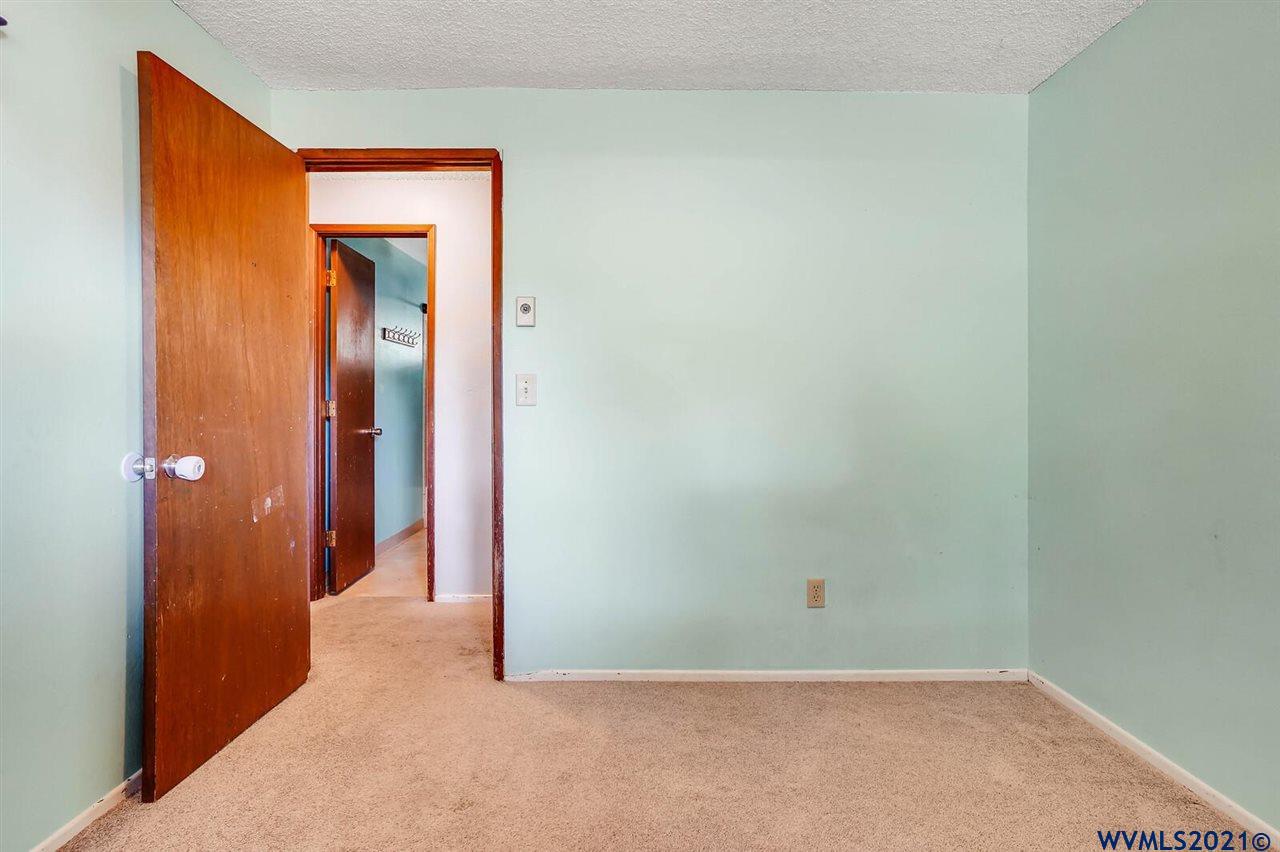 220 Southwest Maple Street Dallas, OR 97338 - Photo 23 of 31 Gallery Image 23
