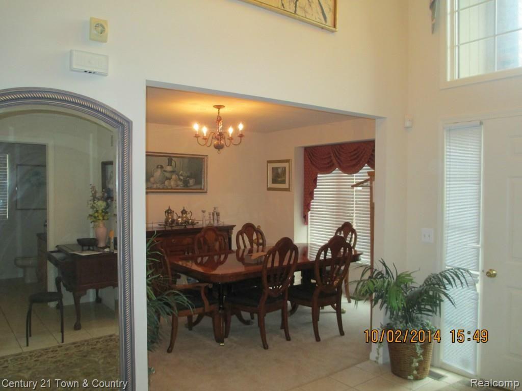 2600 Florence Drive Rochester, MI 48309 - Photo 12 of 36 2600 Florence 100314 022.jpg