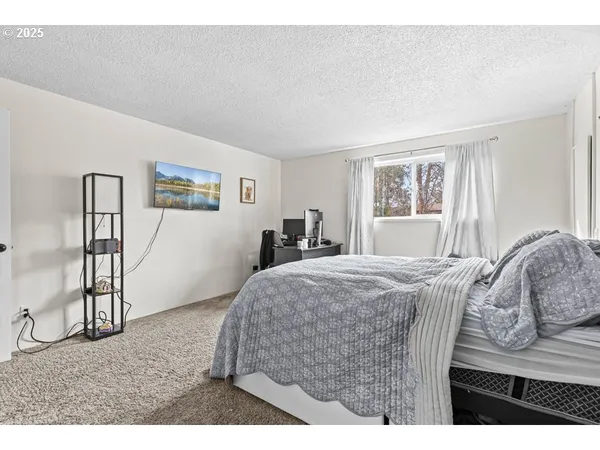 $374,000 | 317 Highland Drive, Medford, OR 97504