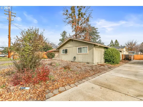 $374,000 | 317 Highland Drive, Medford, OR 97504