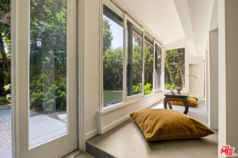 $2,395,000 | 6424 Ivarene Avenue, Los Angeles, CA 90068