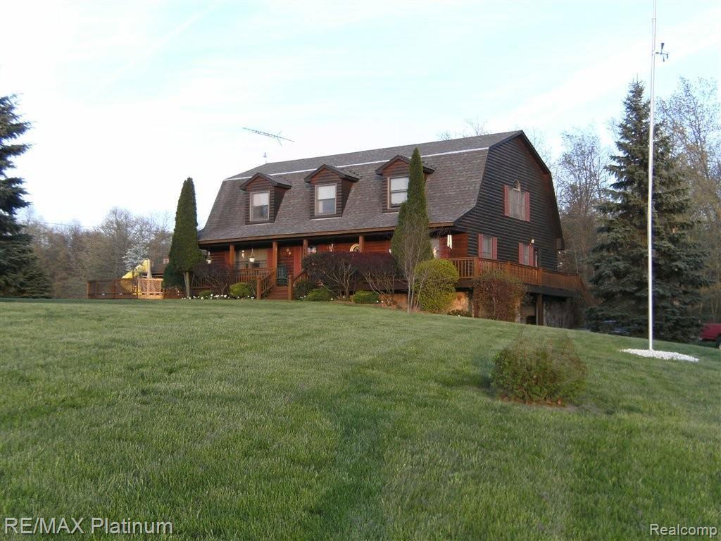 3624 North Eager Road Howell, MI 48855 - Photo 2 of 9 Front Yard