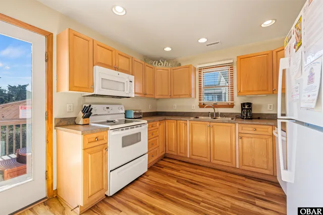 $525,000 | 40250 Dolphin Lane, Avon, NC 27915