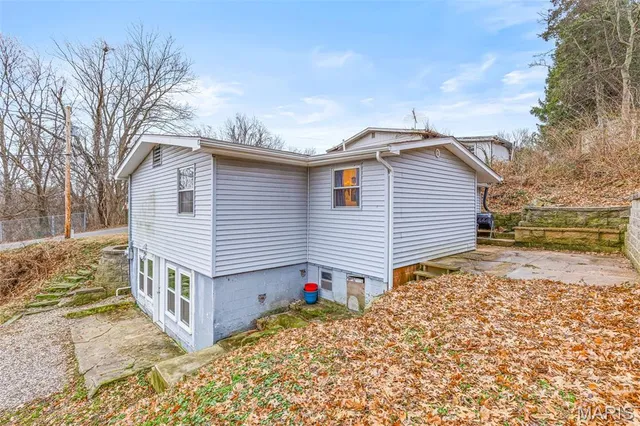 $164,000 | 399 North 4th Street, Ste. Genevieve, MO 63670