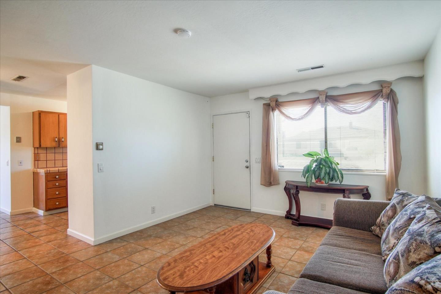 343 Arthur Road Watsonville, CA 95076 - Photo 7 of 36 Gallery Image 7