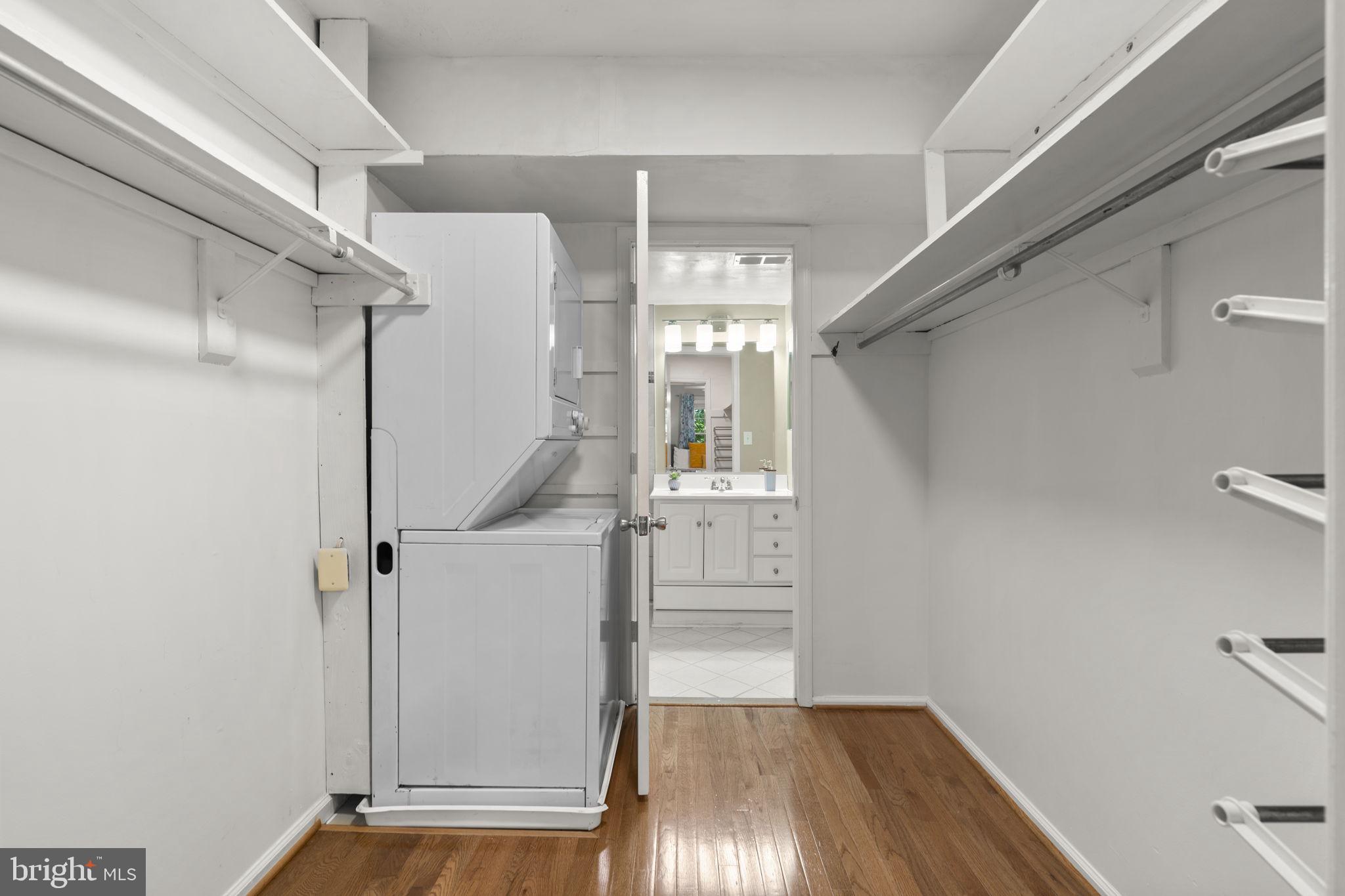 5902 D Kingsford Road Springfield, VA 22152 - Photo 20 of 49 Large walk in closet