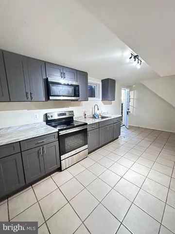 $1,950 | 9326 Wellington Street, Lanham, MD 20706