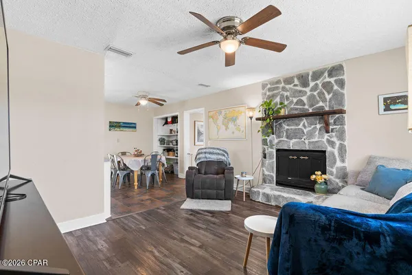$1,800 | 808 Forestdale Avenue, Panama City, FL 32401