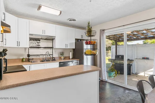 $1,800 | 808 Forestdale Avenue, Panama City, FL 32401